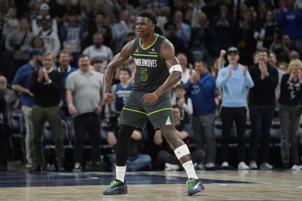 器人由某知 器人由某知