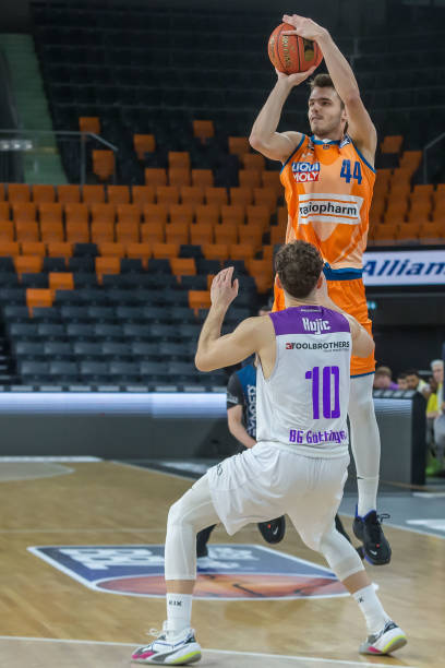 的是职业俱 的是职业俱