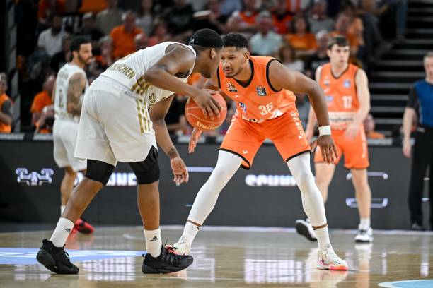 裁判报告的 裁判报告的